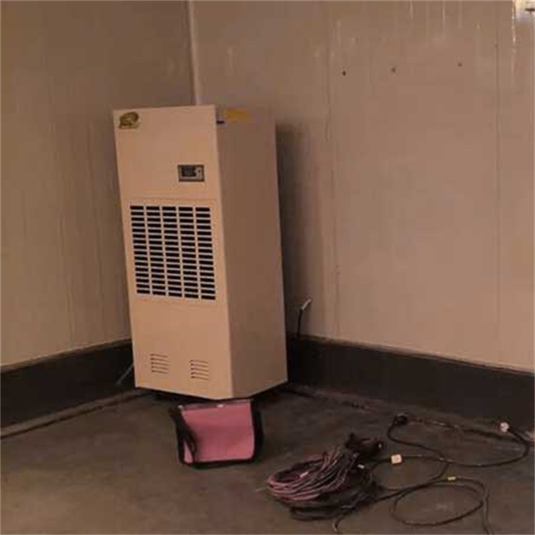 如何解決潮濕的倉庫問題？除濕機(jī)是**的解決方案