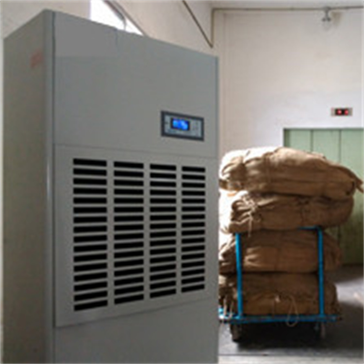 印刷廠通過加濕器控制濕度以減少靜電問題，實現(xiàn)更穩(wěn)定、高質量的打印效果。