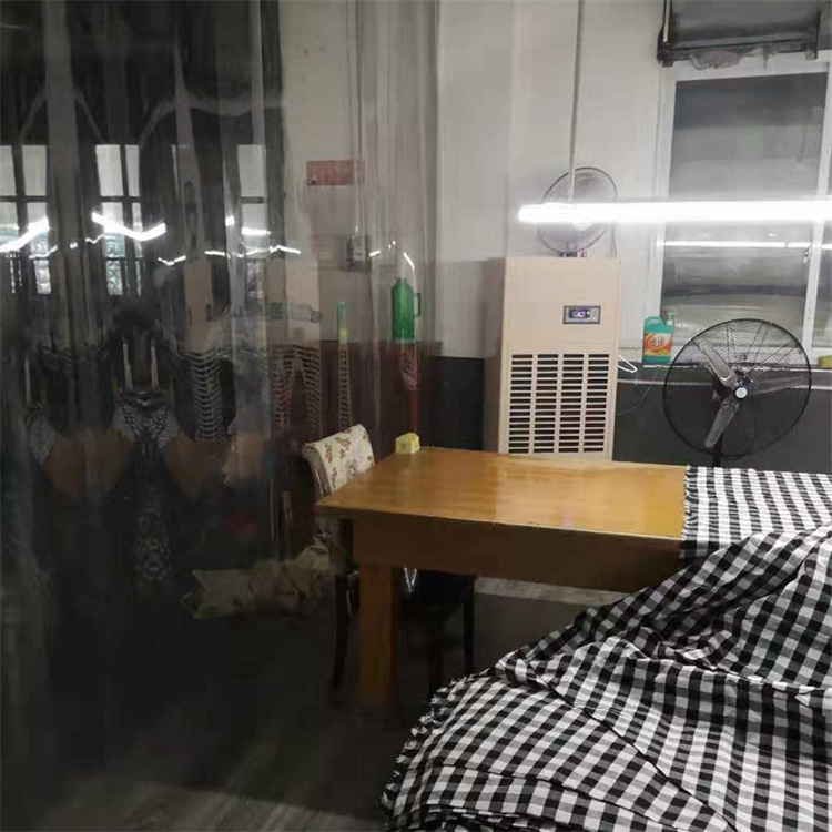 托克托縣雨季怎么除濕？配置工業(yè)抽濕機