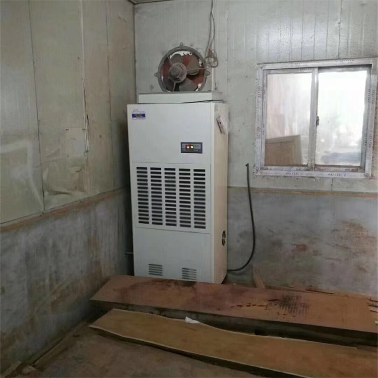 老式除濕機(jī)下面漏水怎么辦 老式除濕機(jī)下面漏水怎么辦
